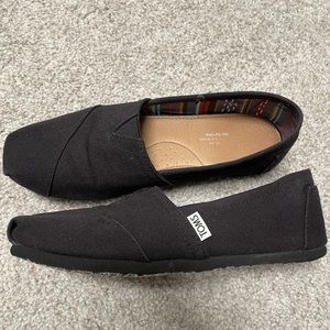 Toms